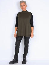 Que knit top